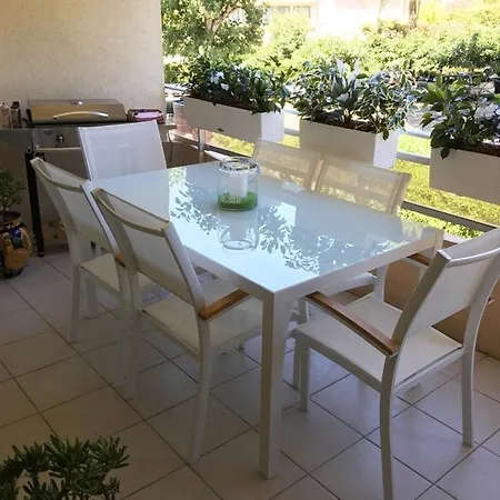 3 Pièces Résidence Avec Piscine 100m Plages 125 Appartamento *